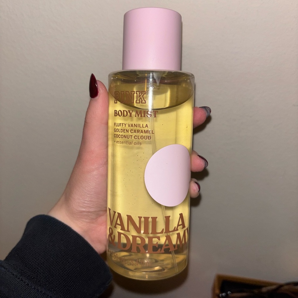 PINK Victoria's Secret Vanilla Dream Body Mist - Pink and Gold